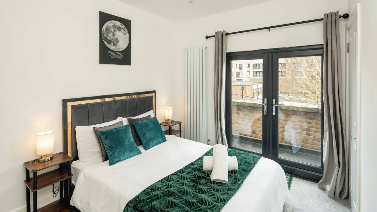 Peninsula House | Superb 3bedroom house in greenwich with parking