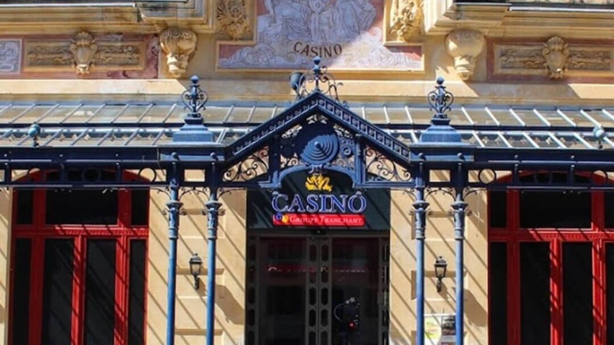 Neris-les-Bains Apartment | Superb apartment with panoramic view