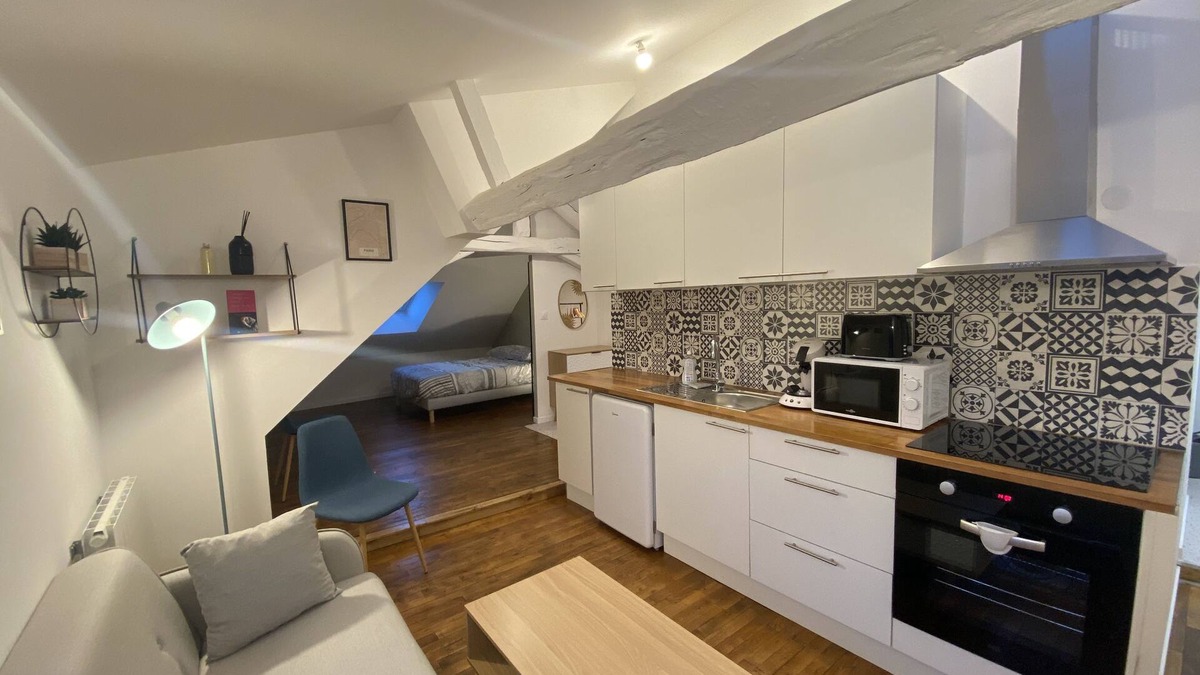 Nevers Apartment | Superb apartment at the foot of the cathedral.