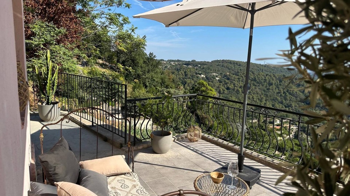 Saint-Jeannet Apartment | Superb apartment with incredible view