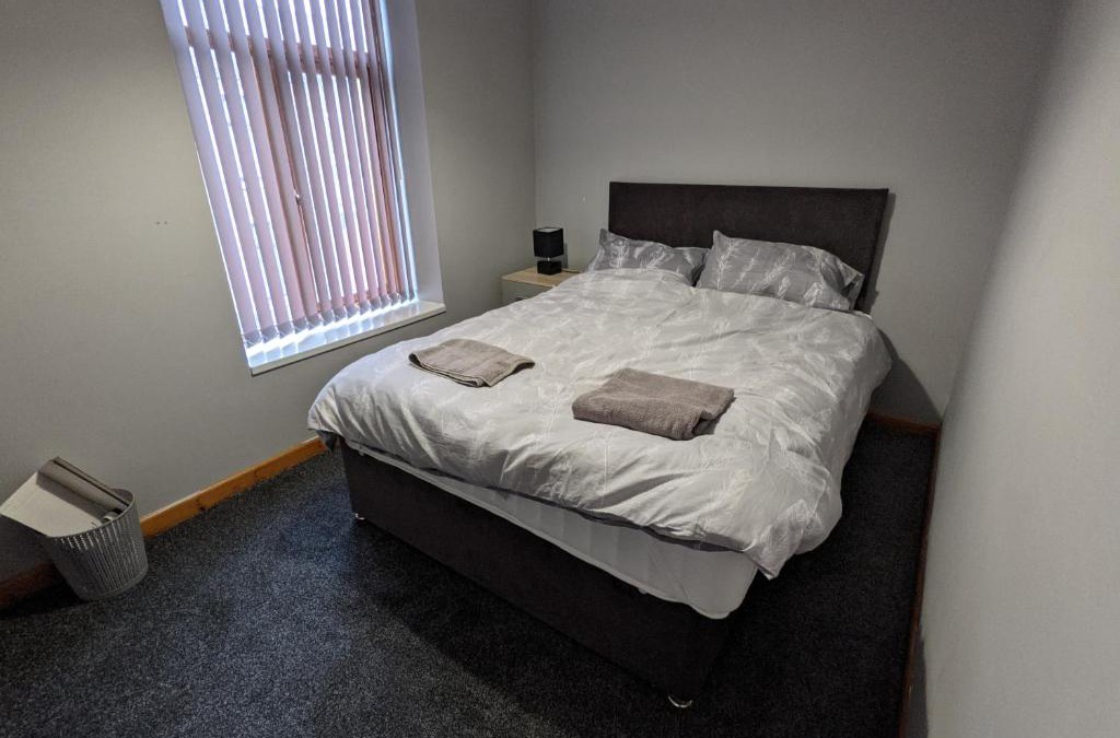 Clayton le Moors House | Superb Cozy rooms in Clayton - with fast WiFi - Smart Tv - Mini Fridge
