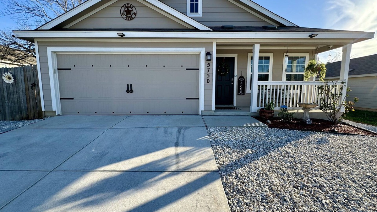 Southside House | Superb Home 7 minutes from Lackland Air Force Base