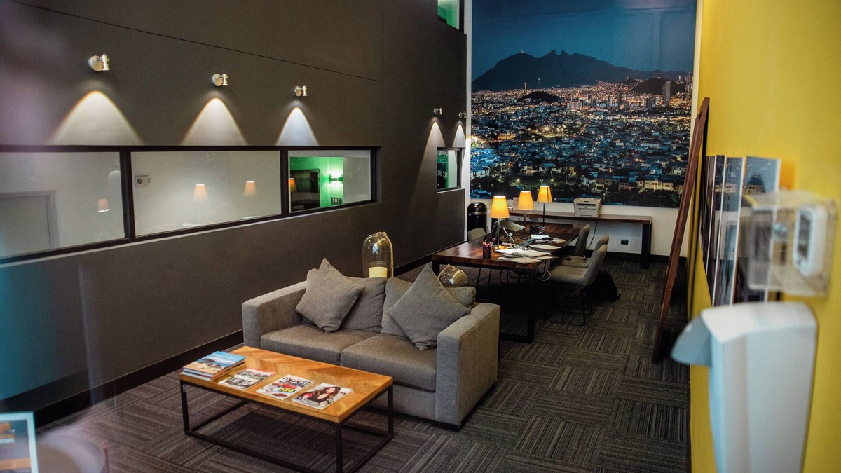Monterrey Municipality Condo | Superb Location at Luxury Complex Nuevo Sur