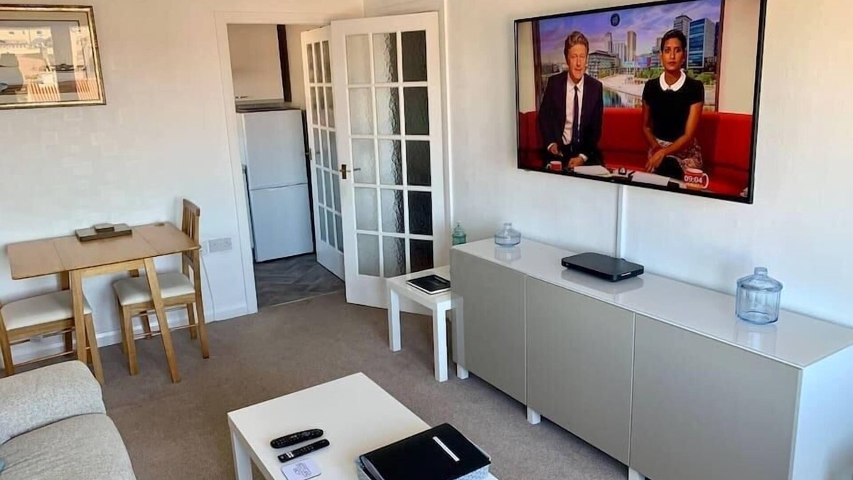 Dysart Condo | Superb One Bedroom Getaway in Dysart Kirkcaldy