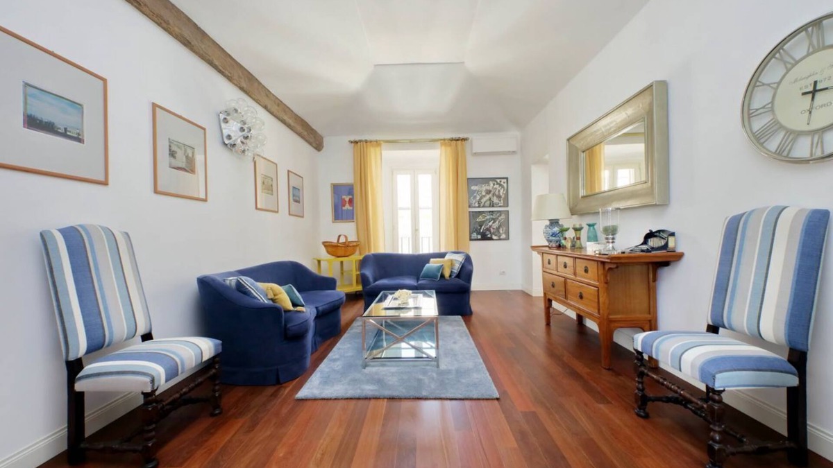 Rione V Ponte Apartment | Superb Penthouse near Piazza Navona