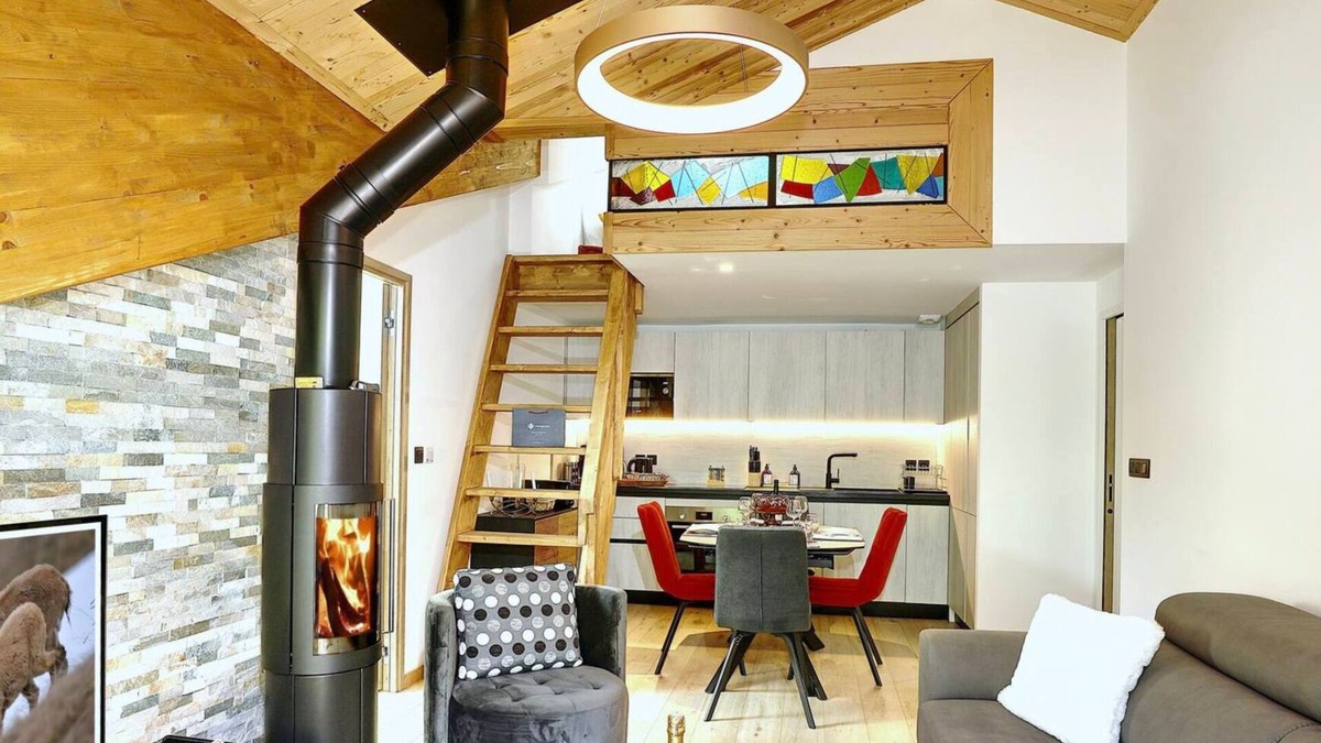 Courchevel Apartment | Superb penthouse with a fireplace and a mezzanine