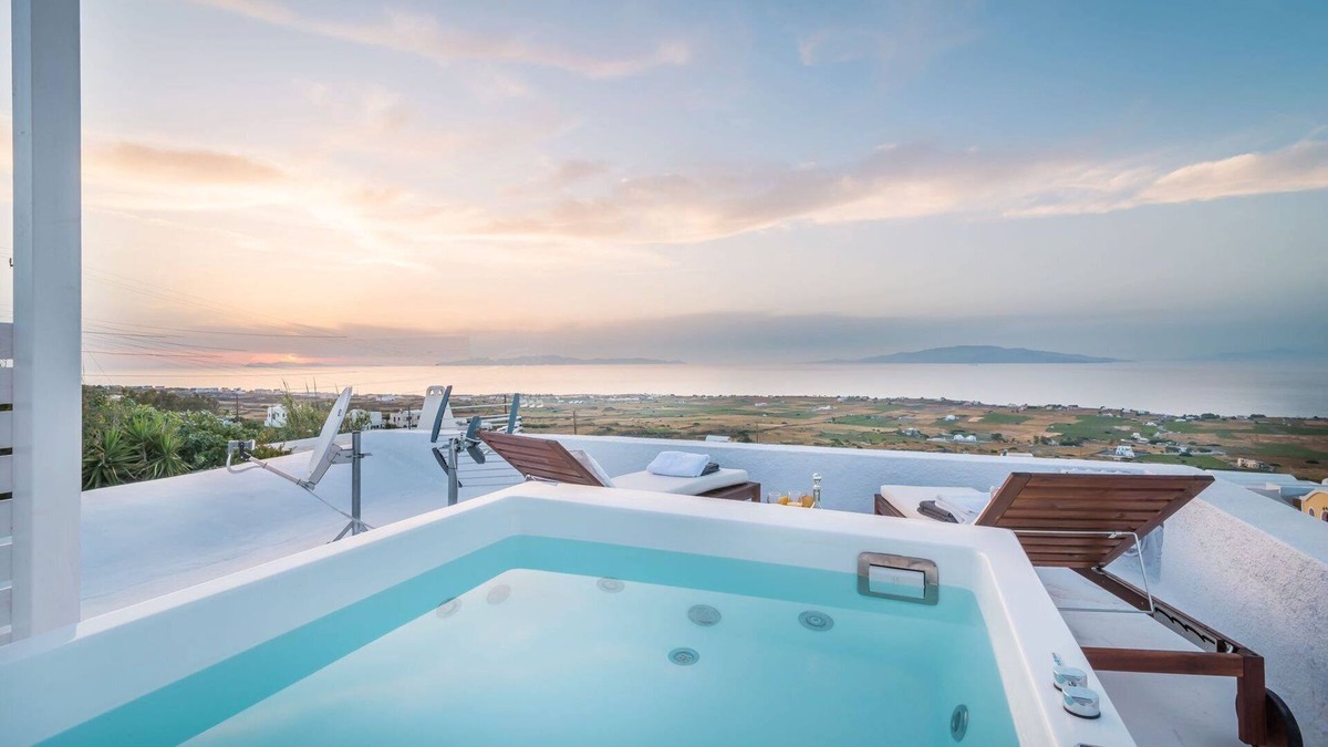 Finikia Villa | Superb Santorini Suites | Fava Eco | Master Suite with Outdoor Private Jacuzzi.