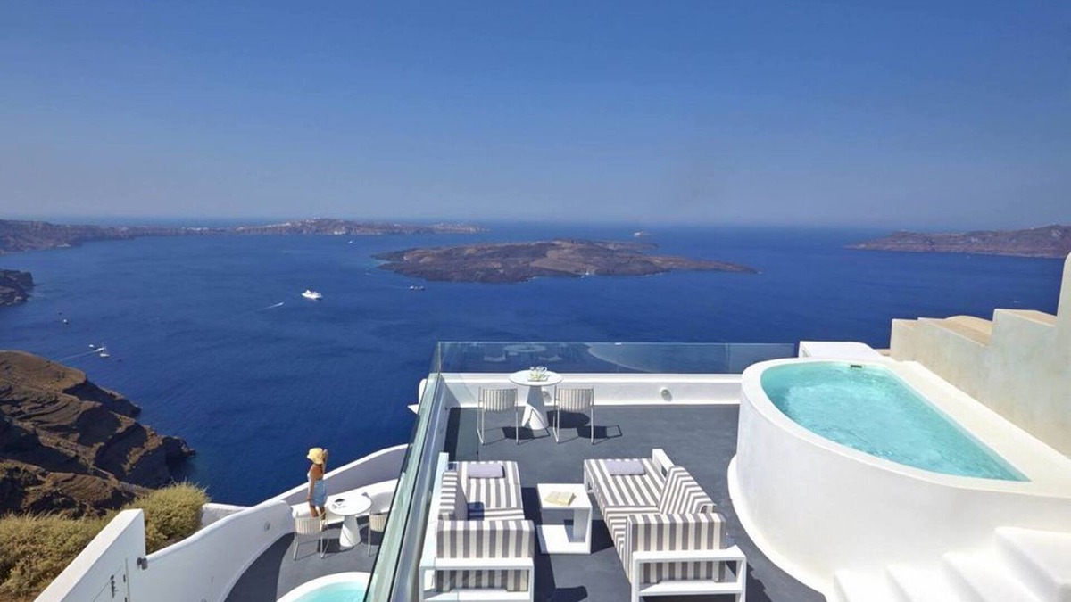 Kamari Villa | Superb Santorini Villa | 1 Bedroom | Villa Stone and Sea | Breathtaking.