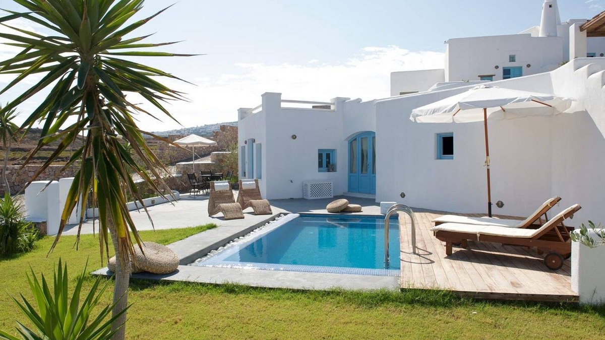 Kamari Villa | Superb Santorini Villa | 1 Bedroom | Villa Erato | Wonderful Aegean Sea Views.
