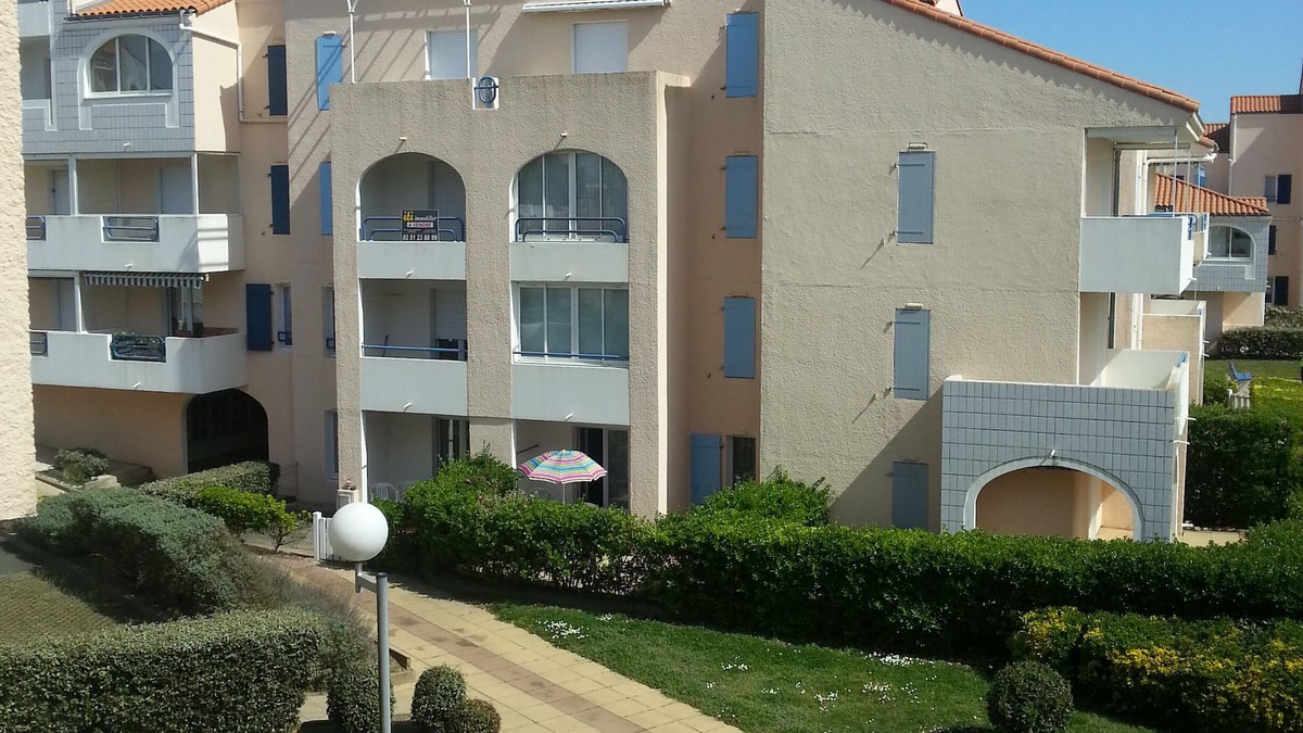 Chateau-d'Olonne Apartment | Superb seafront apartment in Les Sables d'Olonne WIFI