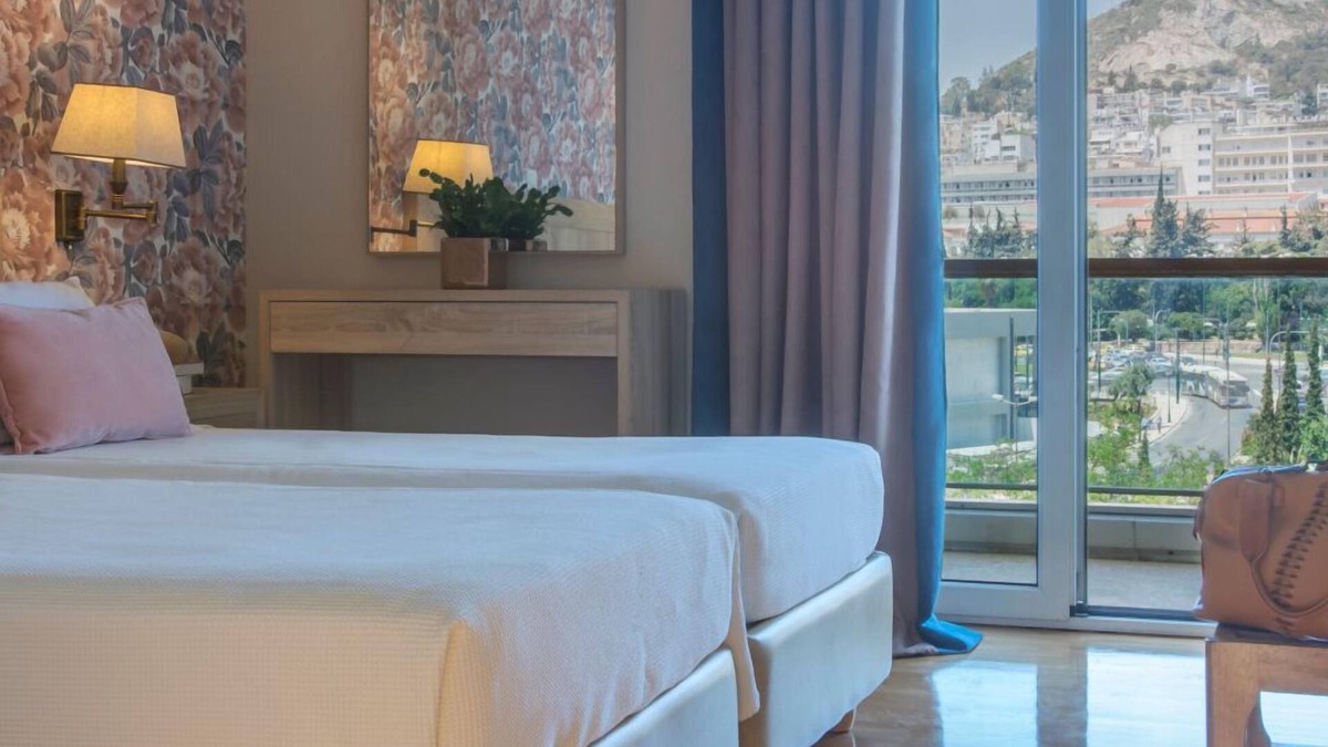 Ilisia Apartment | Superb serviced flat for 6 in the heart of Athens with view of Lycabettus Hill