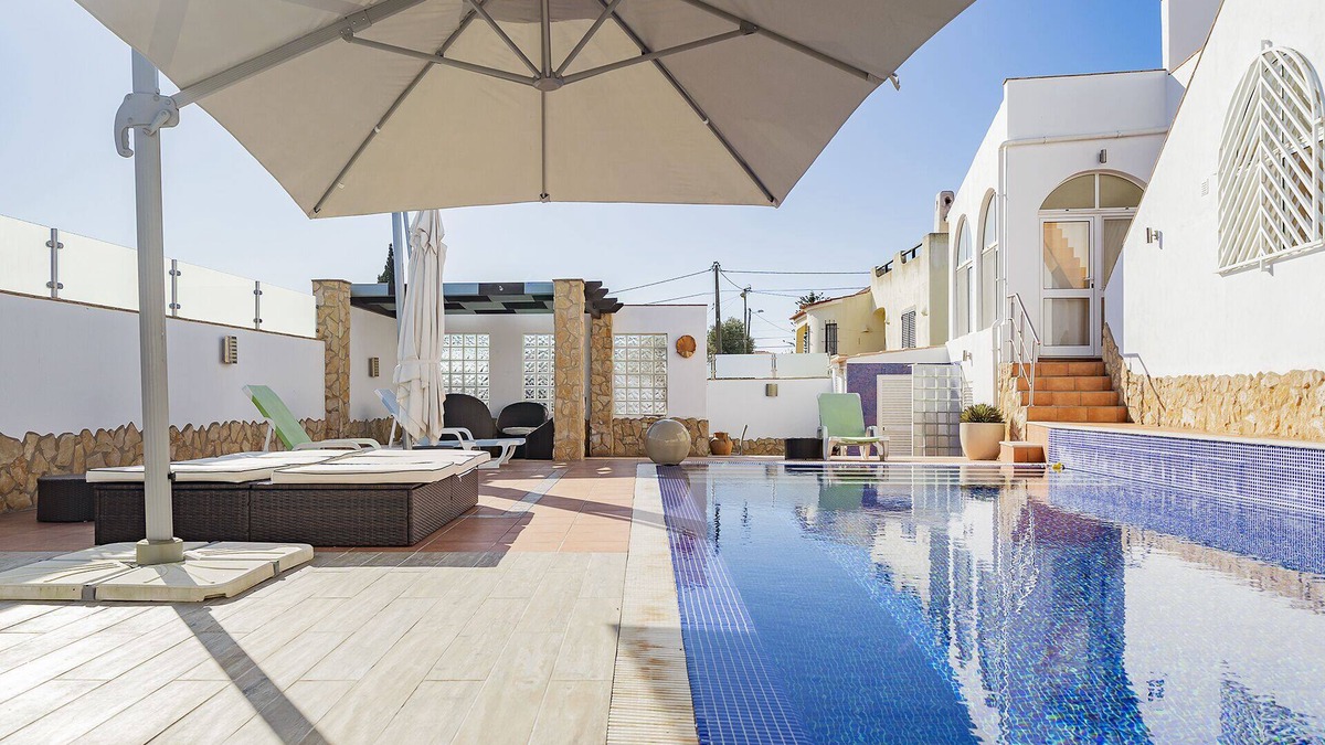 Sesmarias Villa | Superb single level villa with private pool close to the village of Carvoeiro.