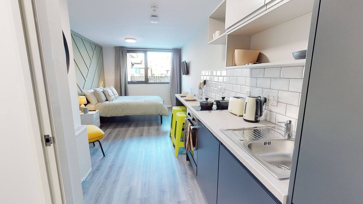 Middlesbrough Apartment | Superb Studio Apartment, In the Heart of Middlesbrough with free secure parking
