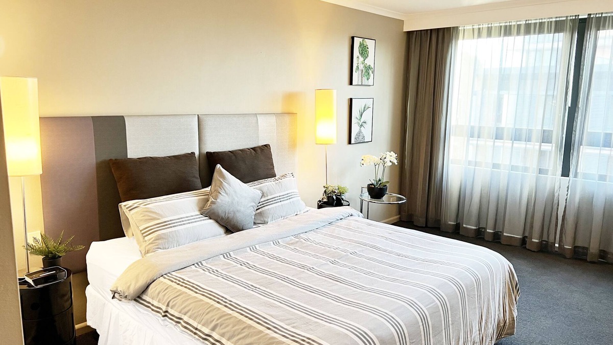 Harris Park Apartment | Superb studio in Parramatta CBD, 2m walk from station