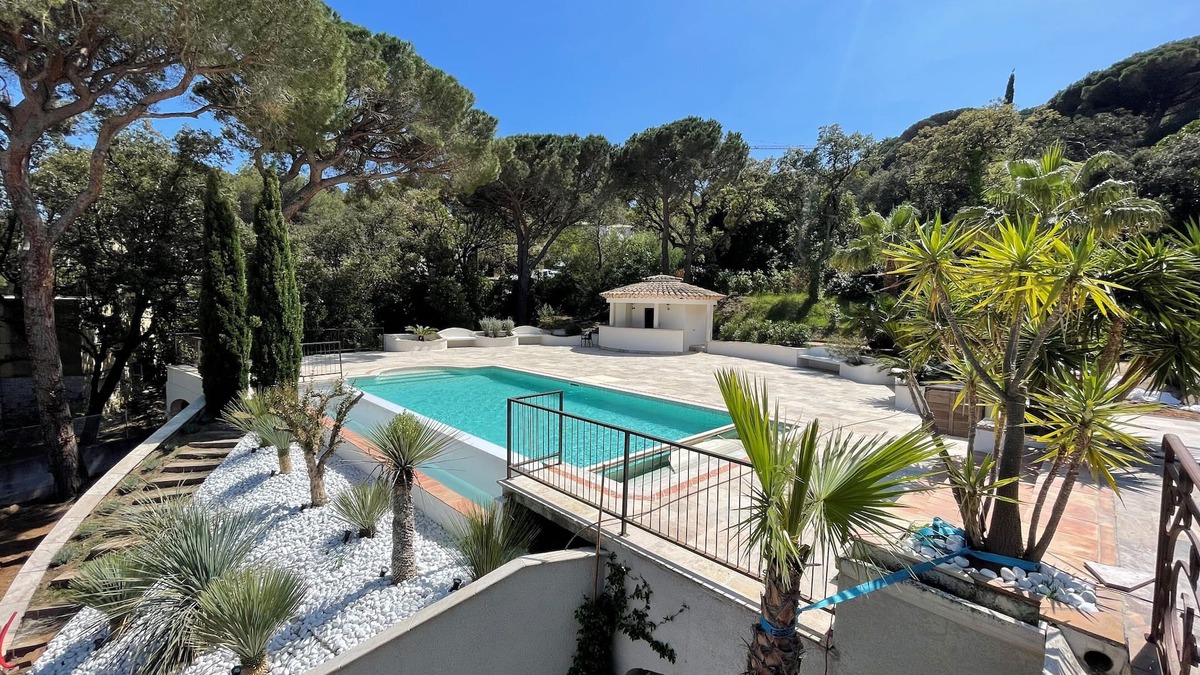 La Nartelle House | Superb VILLA 100 m from the beach with swimming pool