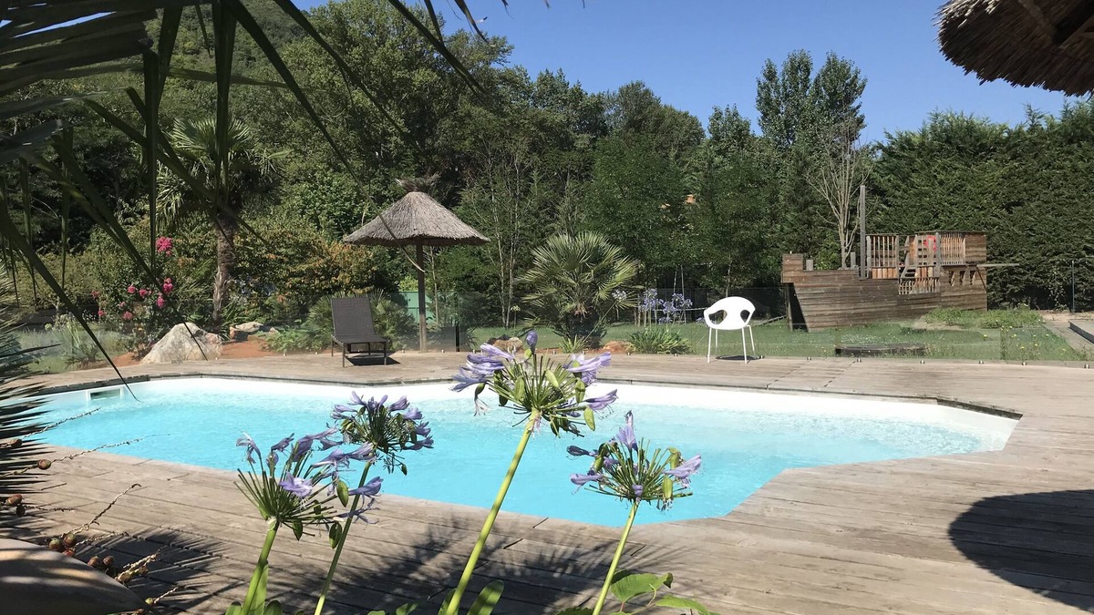 Quillan Villa | superb villa at the foot of the Pyrenees with swimming pool, large garden