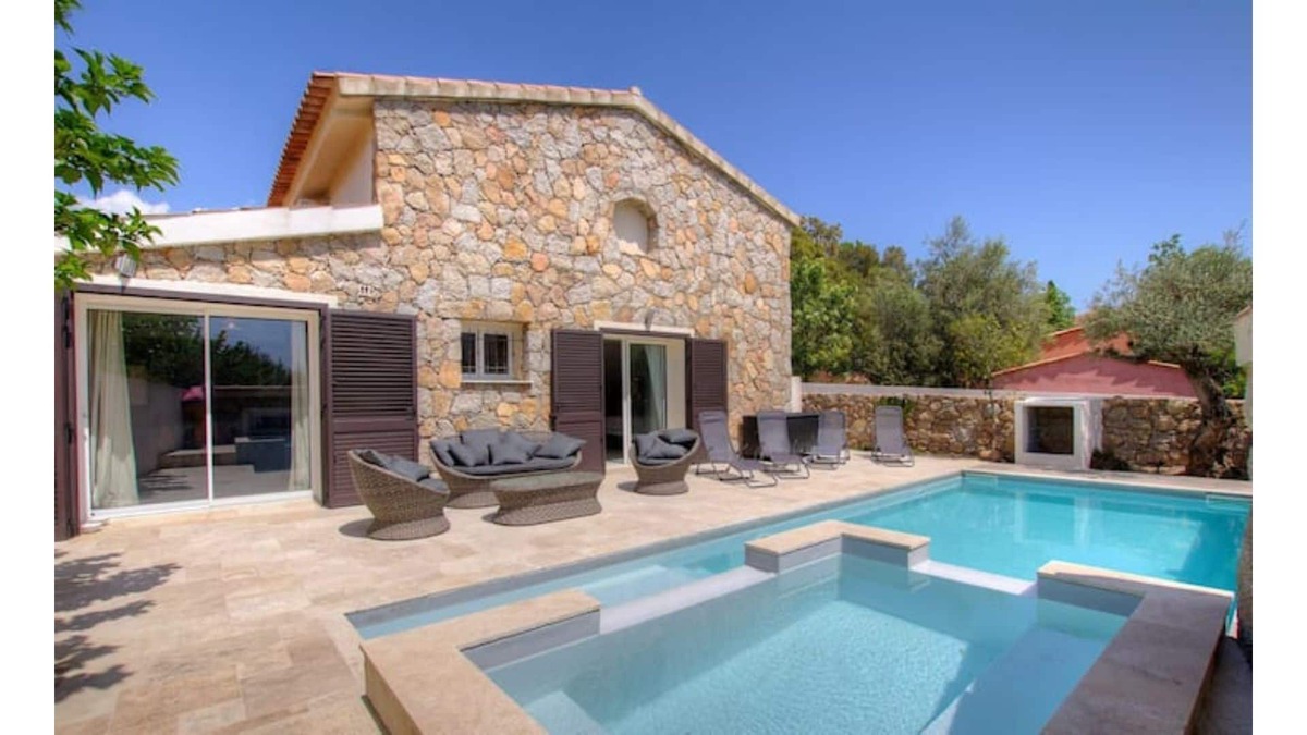 Porto-Vecchio Villa | Superb villa with heated pool - jacuzzi, close to the most beautiful beaches