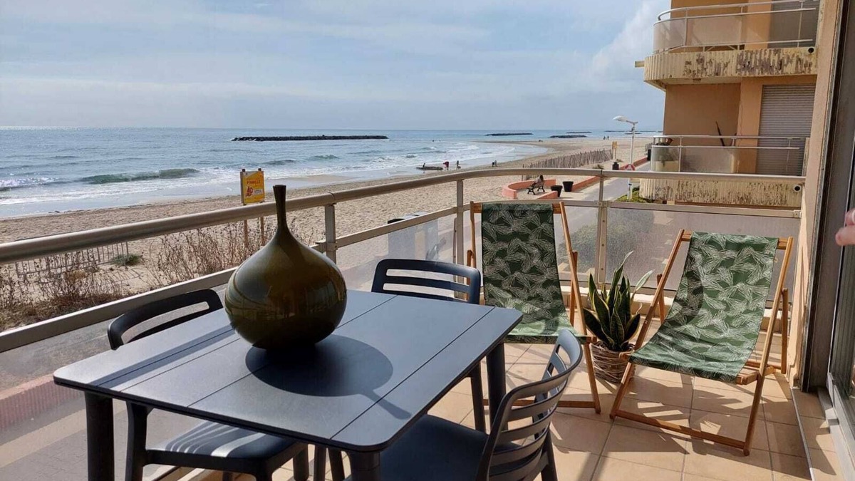 Palavas-les-Flots Apartment | Superb waterfront T2