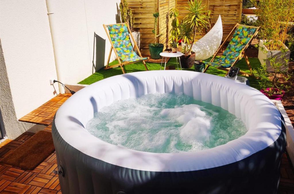 Bron House | Superbe appartement avec jacuzzi avec jardin privé