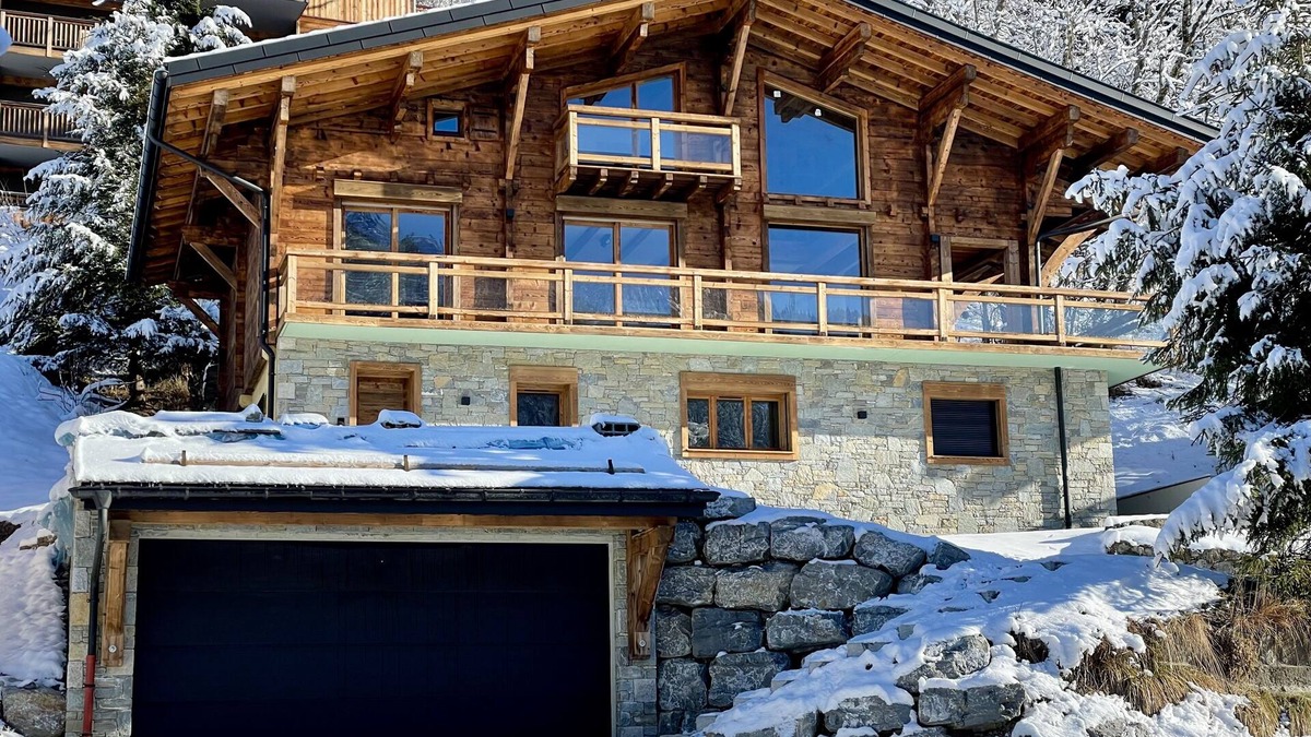 Chatel Ski Chalet | Superbe Chalet Entièrement Rénové: Confortable, Spacieux et Lumineux
