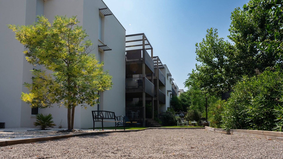 Vias Apartment | Superbe T3 climatisé avec WIFI à 400m de la plage