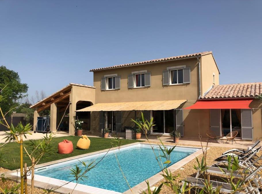 St.-Remy-de-Provence Villa | Superbe villa neuve à 5 mn du centre