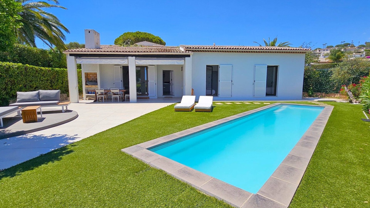 Villeneuve-Loubet Villa | Superbe Villa Moderne, Avec Piscine, Domaine des Hauts de Vaugrenier