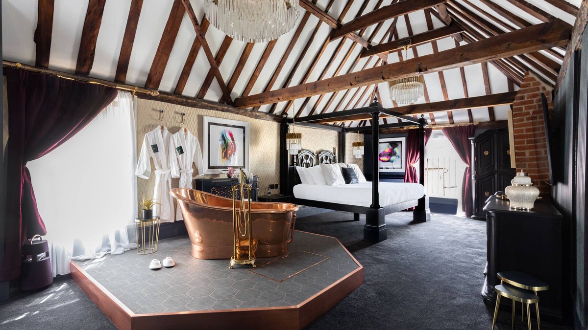 Heybridge Apartment | Superior 1 bedroom apartment - The D'arcy Suite