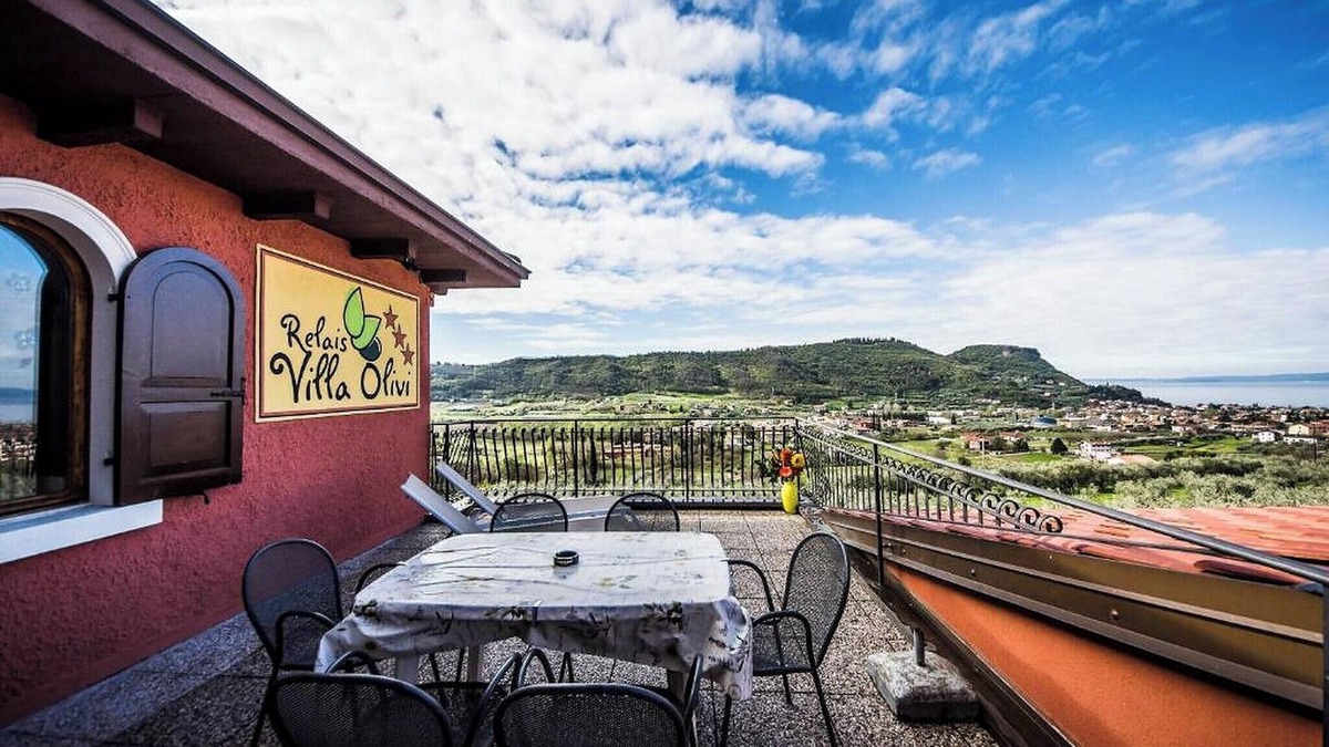 Costermano Apartment | Superior apartment Villa Olivi with terrace