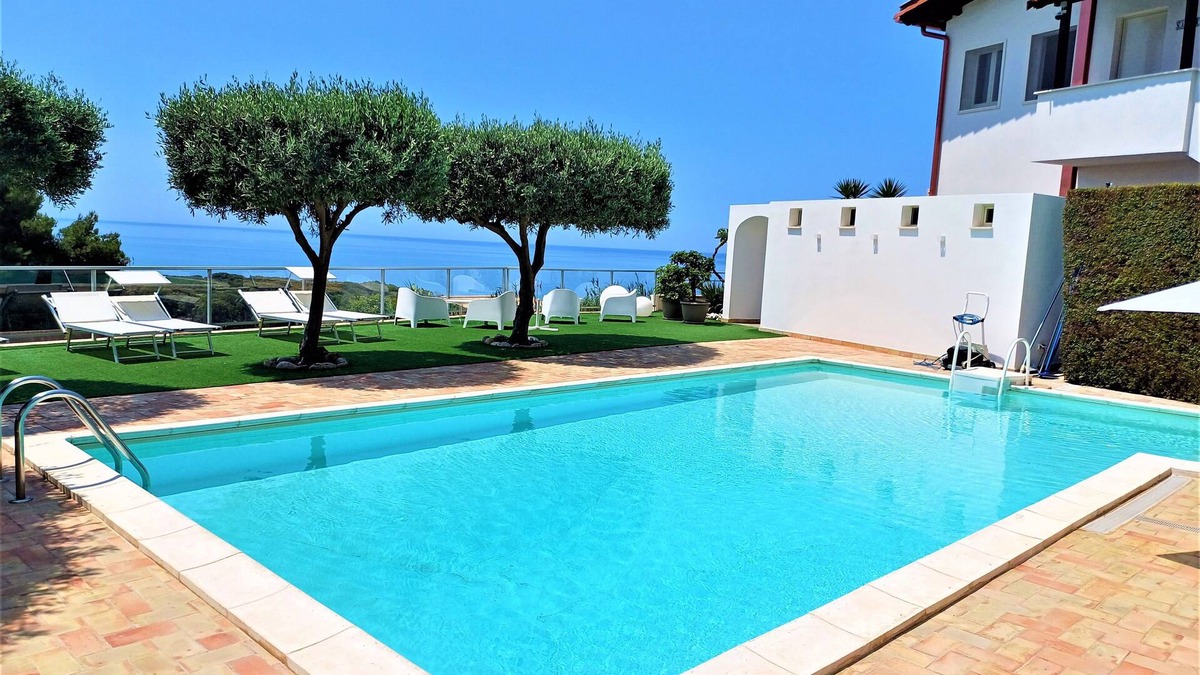 Borgo Bonsignore Apartment | Superior Apartment | with pool and breathtaking view to the sea