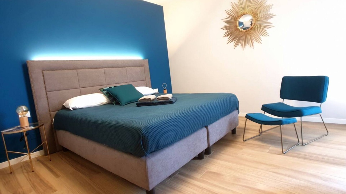Borgo San Leonardo Apartment | Superior Peacock Apartment in Donizetti Residence