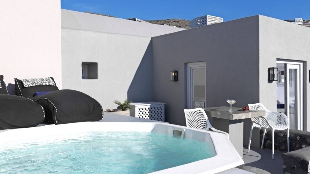 Oia Hotel | Superior Villa with Plunge Pool and Sea View