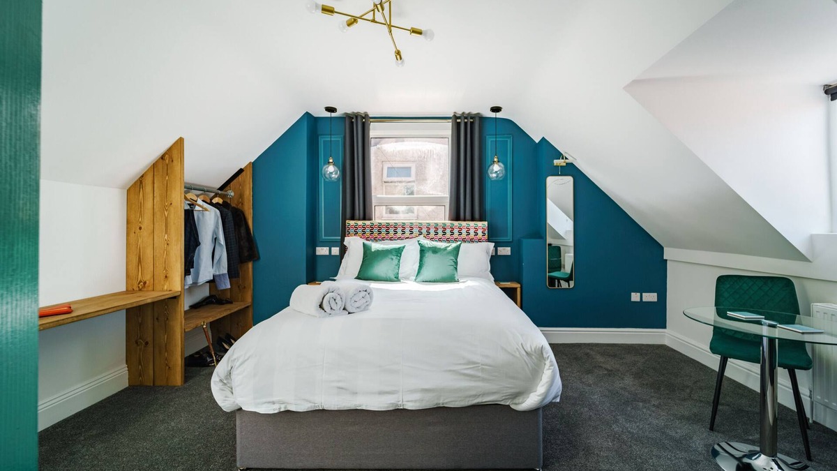 City Centre Apartment | Superking studio with kitchenette