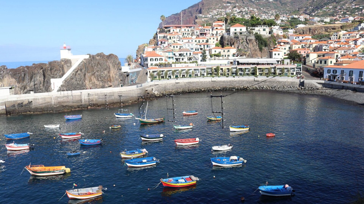 Camara de Lobos Apartment | Supranee Paradise comfortable and relaxing stay.