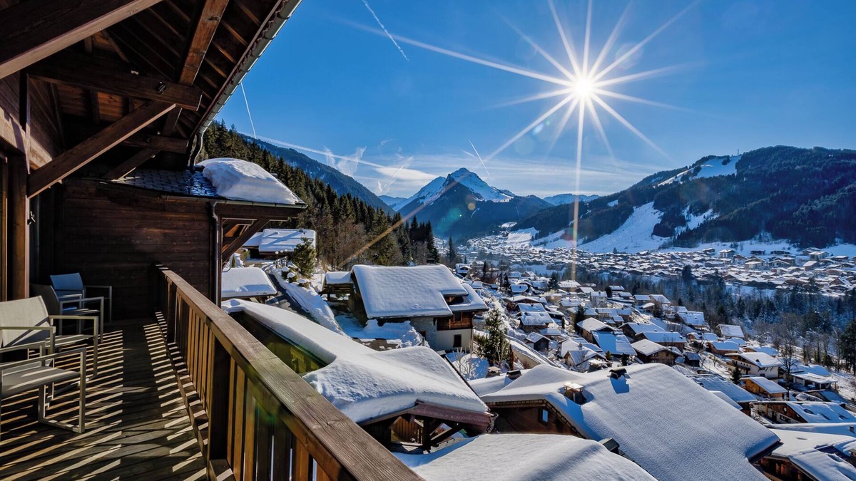 Montriond Ski Chalet | Supreme Alpine Chalet sleeping 12-15 with indoor pool, sauna, hammam, solarium, hot tub, and gym