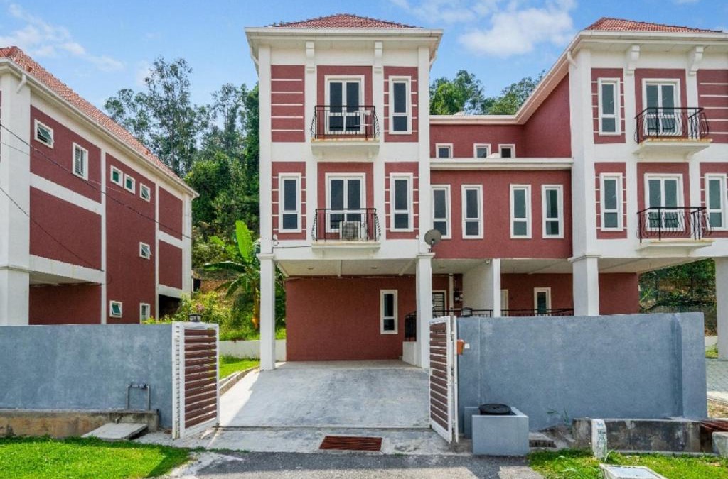 Kampung Salak Tinggi House | Suraya Homestay Semi-D