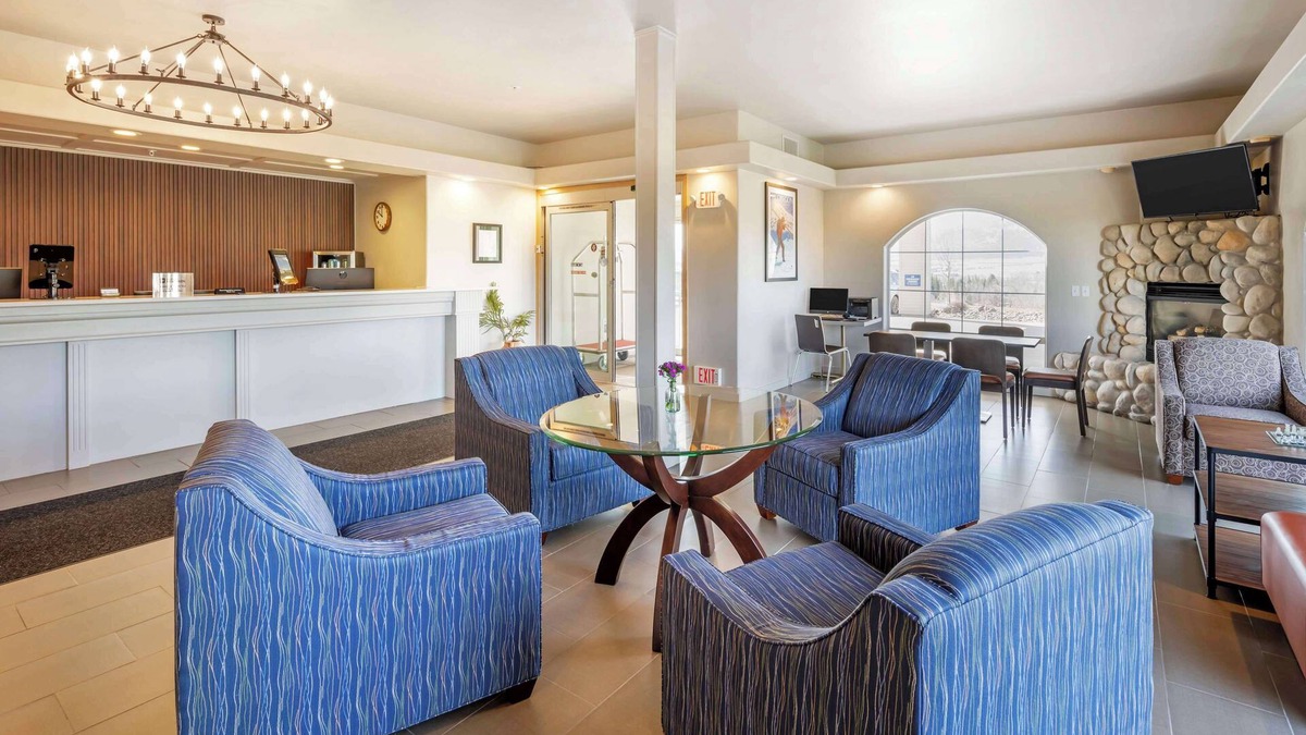 Enterprise Hotel | SureStay Plus by Best Western Enterprise