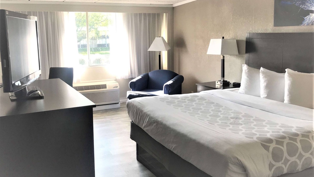 Bethlehem Hotel | SureStay Plus Hotel by Best Western Lehigh Valley