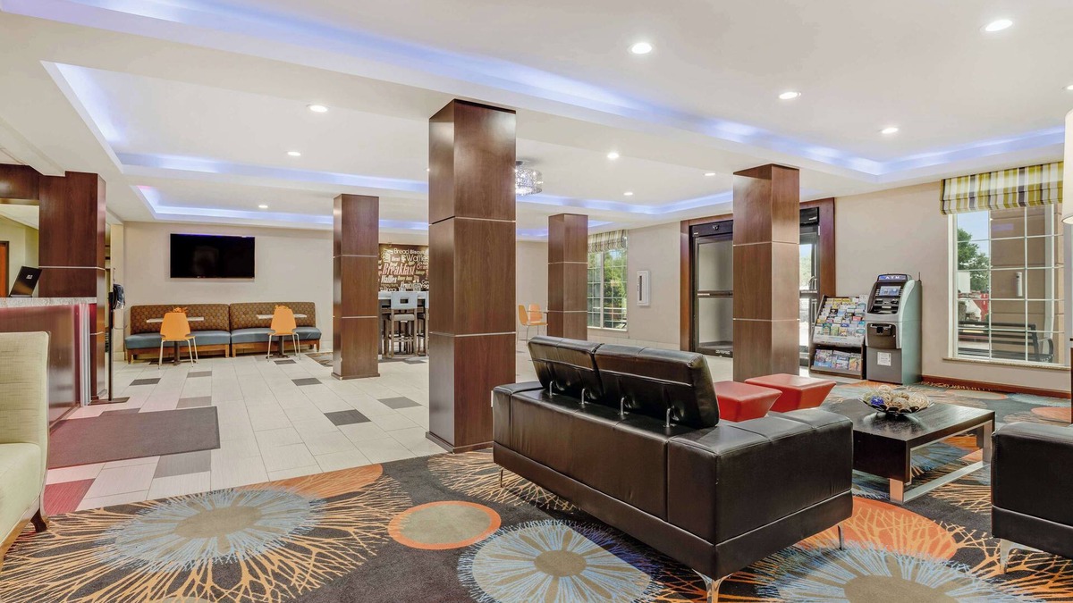 Owasso Hotel | SureStay Plus Hotel by Best Western Owasso Tulsa North