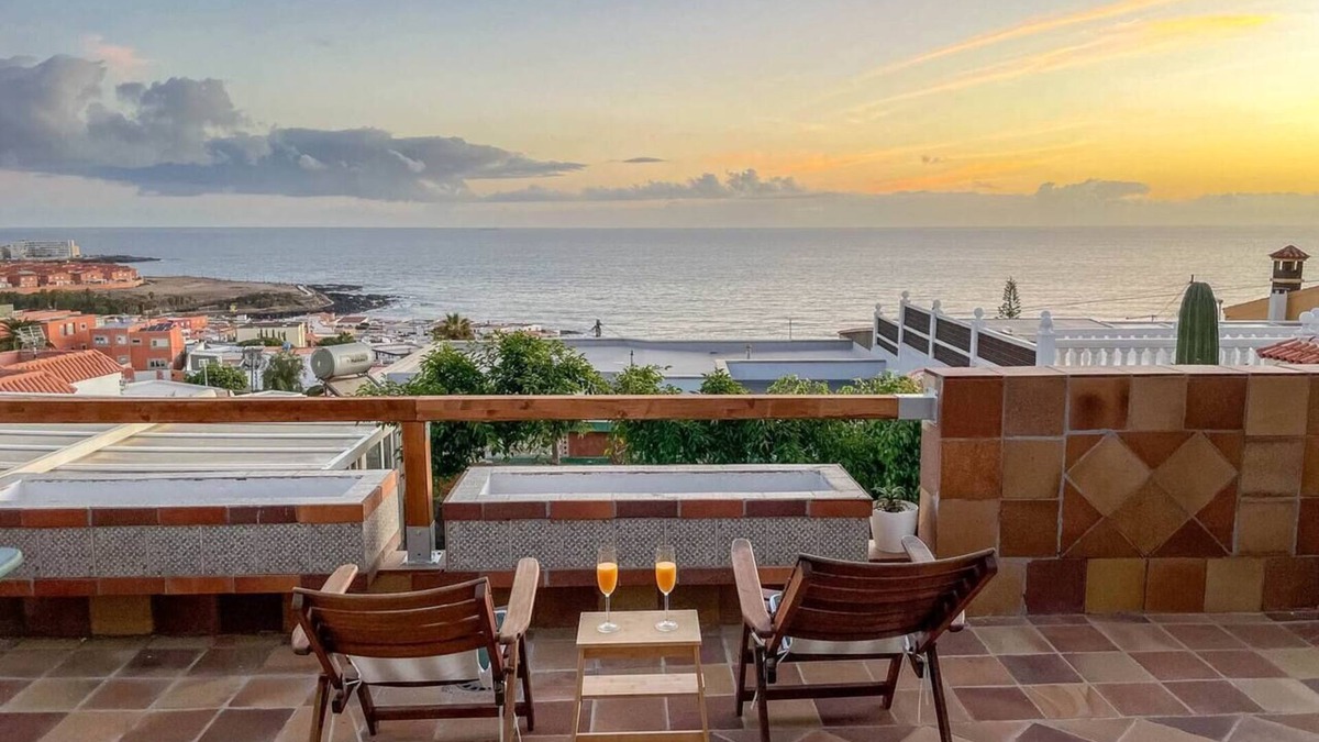 Telde House | Surf-Check House - 3 min walk to the Beach
