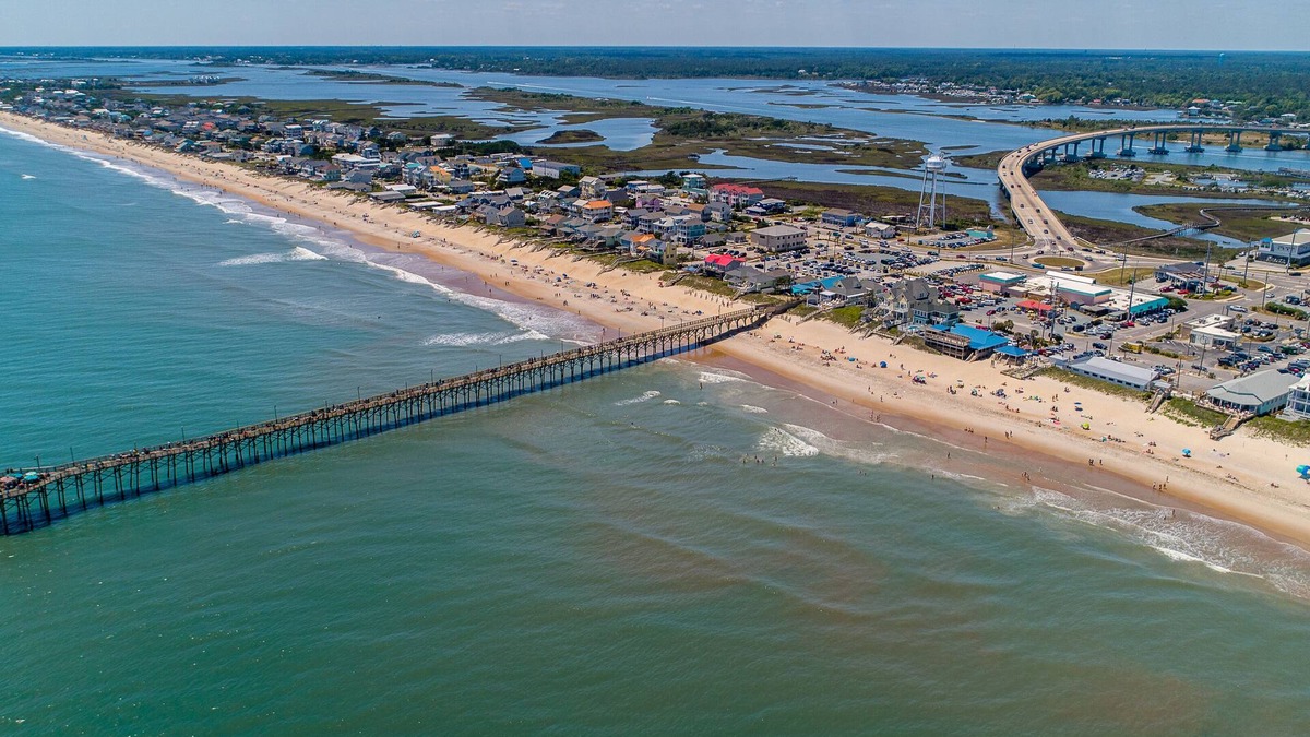 Hampstead House | Surf City Off Island Retreat! 2.5 mi to beach - Flexible booking days!