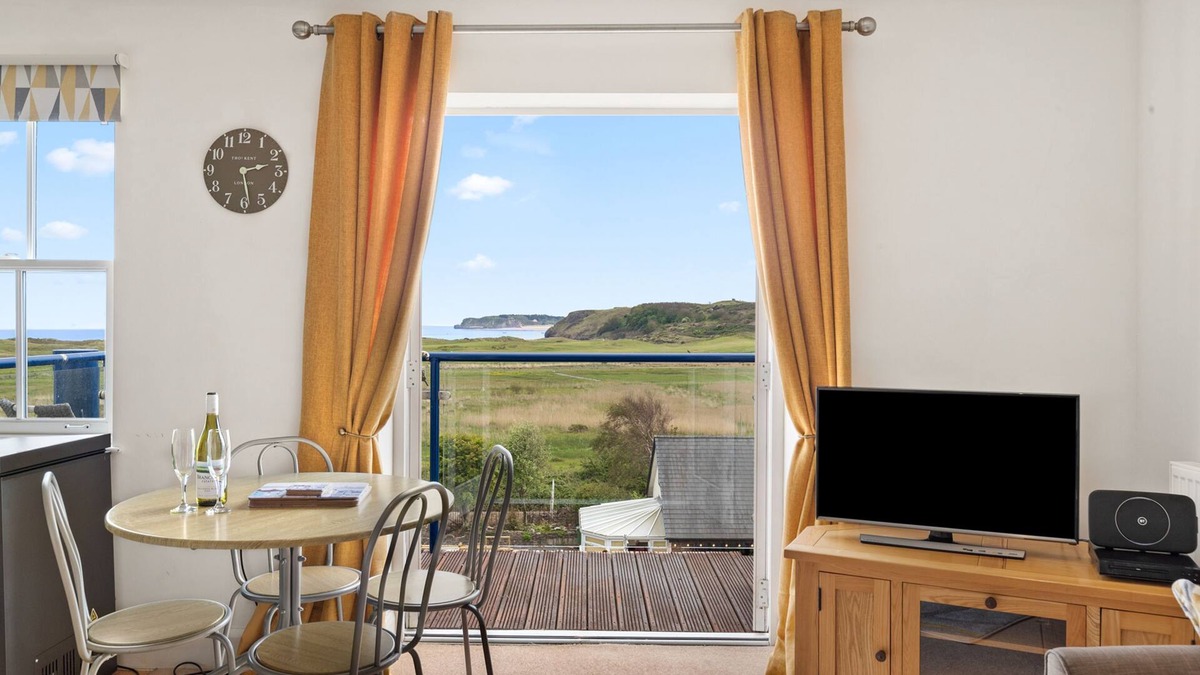 Penally Apartment | Surf Deck - Lovely Apartment, Spectacular Coastal Views, Short Walk to Beach