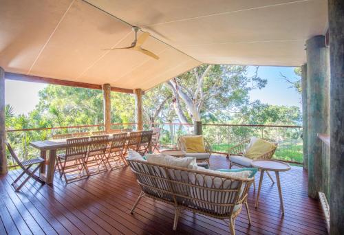 Point Lookout House | Surf Gums, Sleeps 9, Pet Friendly, Fully Renovated