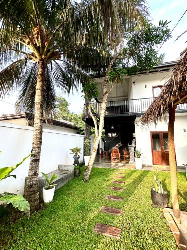 Dickwella House | Surf Heavens