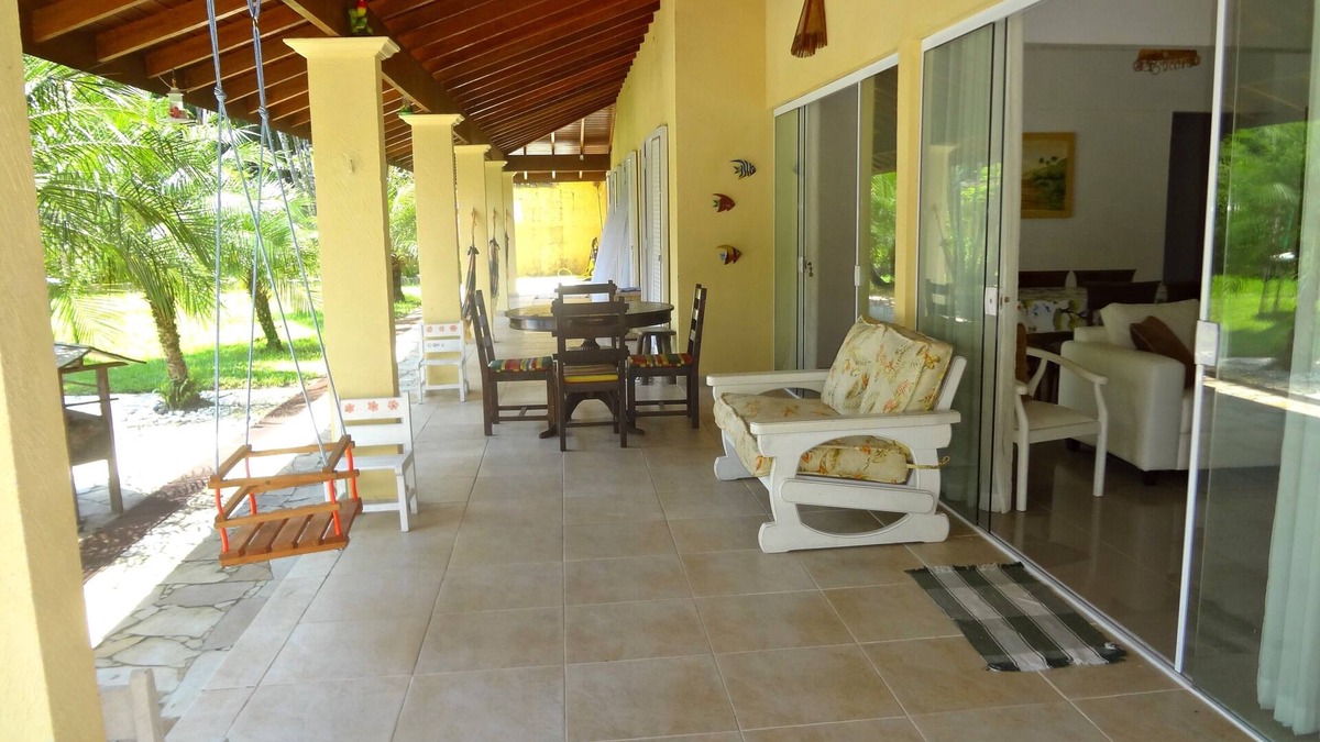 Sao Lourenco House | SURF HOUSE with swimming pool, barbecue, snooker, trampoline, ping-pong, swing.