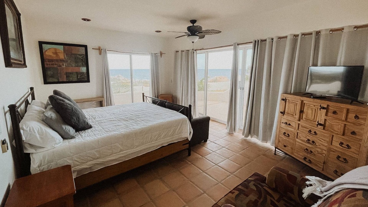San Jose del Cabo House | SURF the best breaks, beautiful home, walk to beach, exclusive in SJC