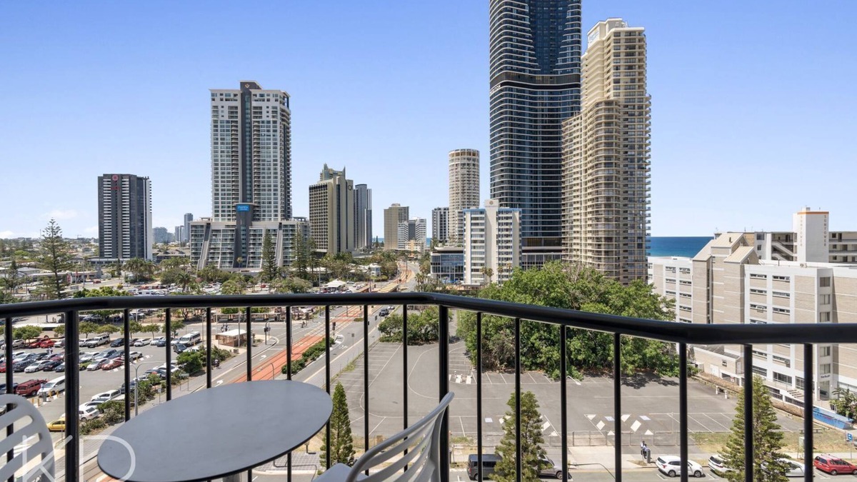 Gold Coast Apartment | Surfers Paradise Unit (Level 10)