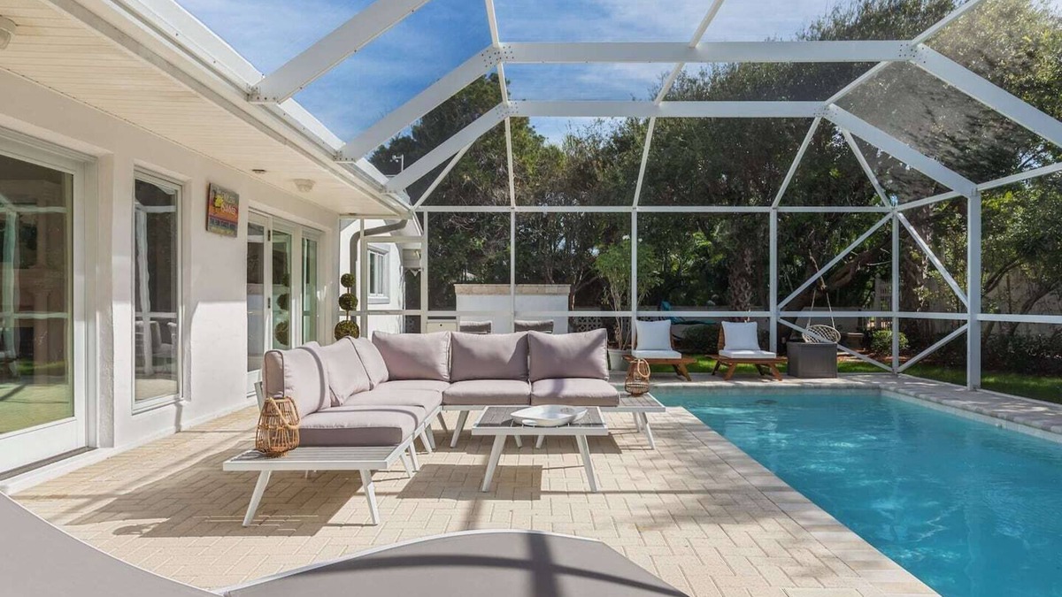 Melbourne Beach House | Surfs Up - retreat at the beach with heated pool