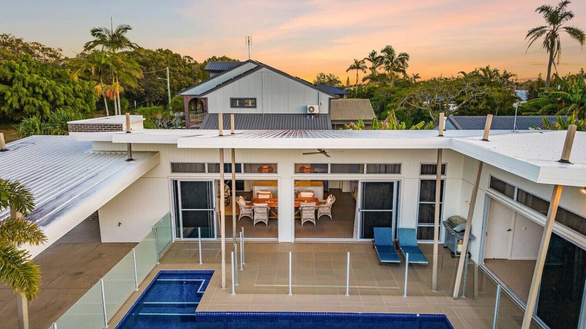 Pottsville Apartment | Surfside Beach House - Ideal Family Getaway