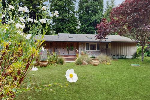 Mendocino House | Surfwood Sanctuary